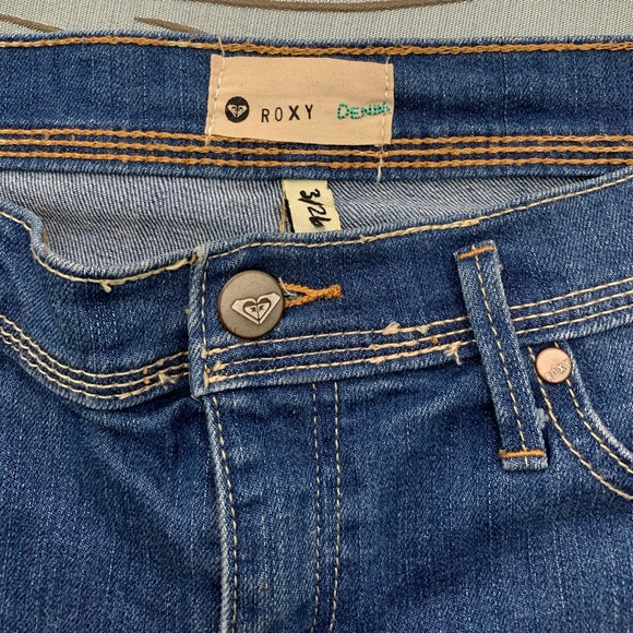 Roxy | Denim Raw Hem Shorts - 3/26 - Picture 4 of 4